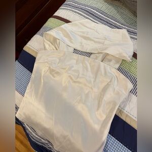 Silk white top with neck